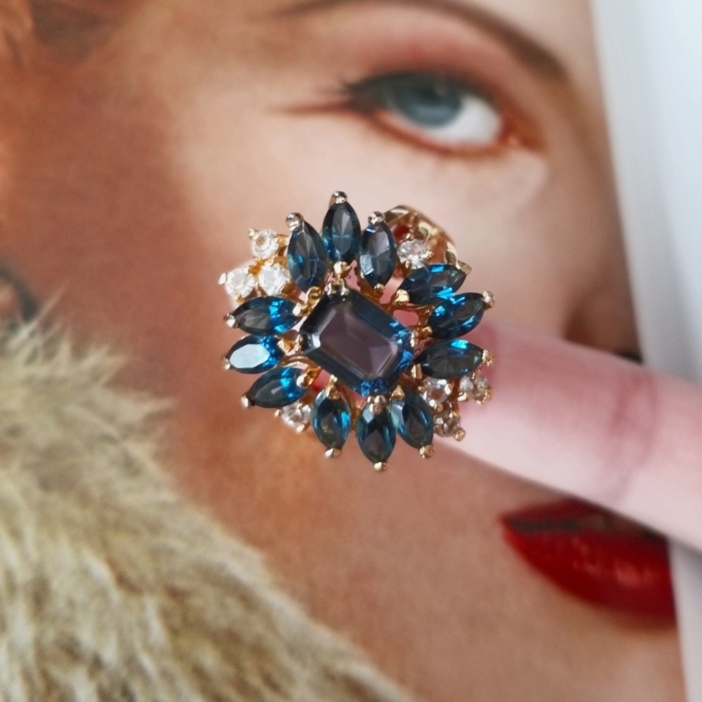 ❗Vintage Blue Rhinestone Cocktail Ring Size 7❗